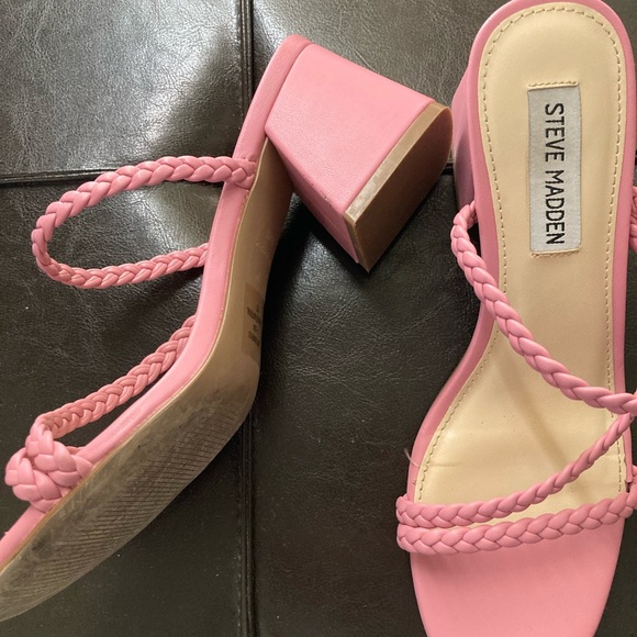 STEVE MADDEN VERY PRETTY PINK SHOES. Worn Only Once. - Picture 1 of 4